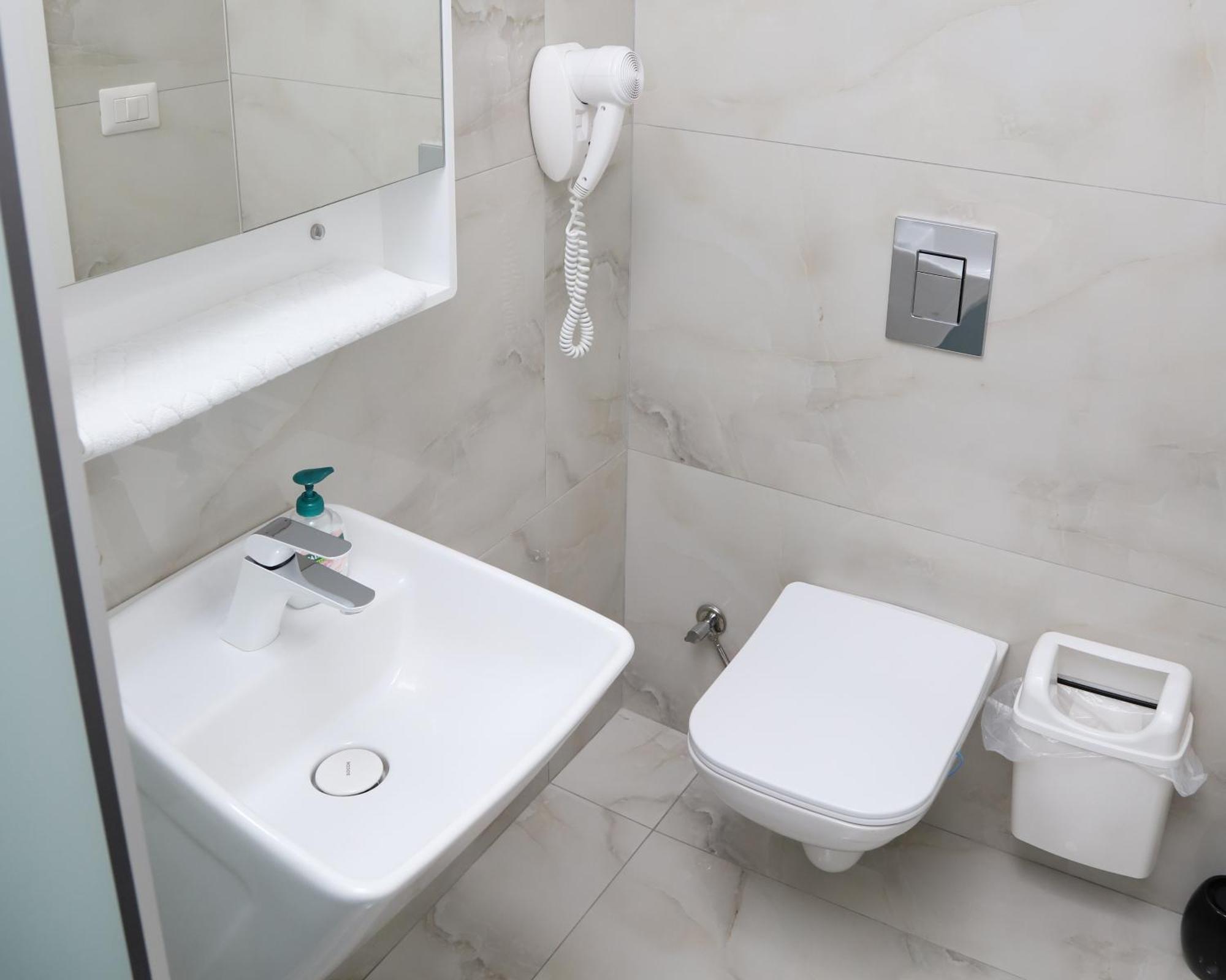 Sky Hotel Prizren Extérieur photo